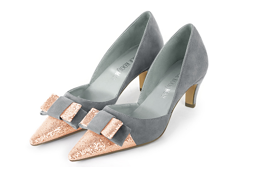 Powder pink and dove grey matching pumps and clutch. View of pumps - Florence KOOIJMAN